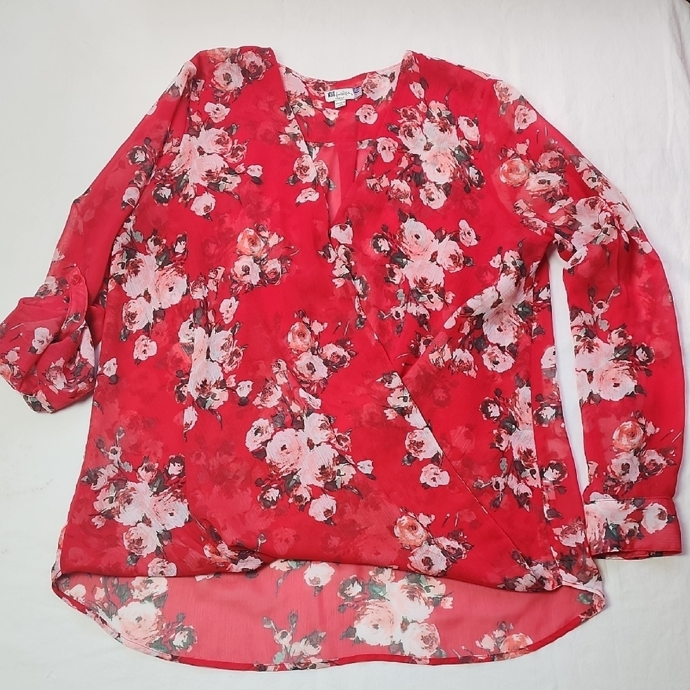 Kut from the Kloth Size Medium Red Floral Blouse Made In USA